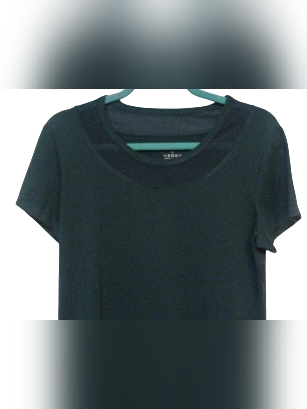 Gottex - NWOT, Ladies Green Shirt, Short Sleeve, Neck Vented Around, Stretch,... - Picture 5 of 12